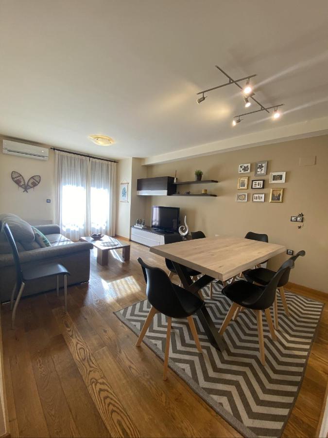 Apartament Neret I Sort Eksteriør bilde